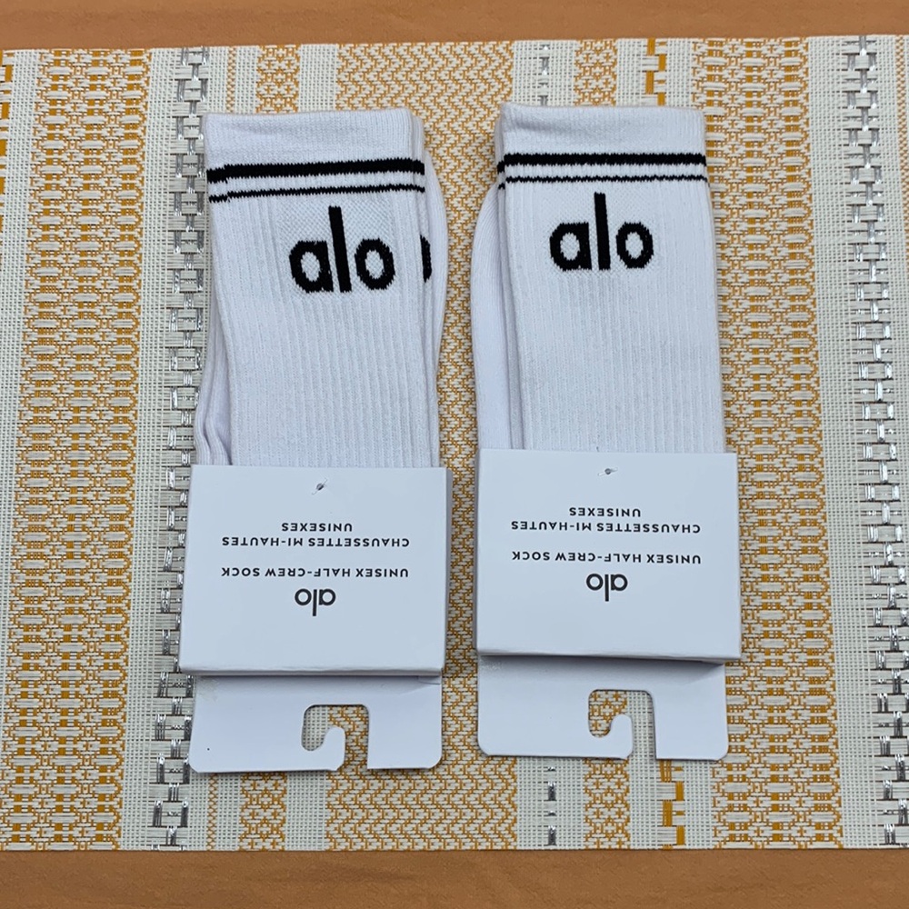 ALO Yoga Retro-Stripe Socks 2-Pack | Plush Cushioning, Versatile Fit